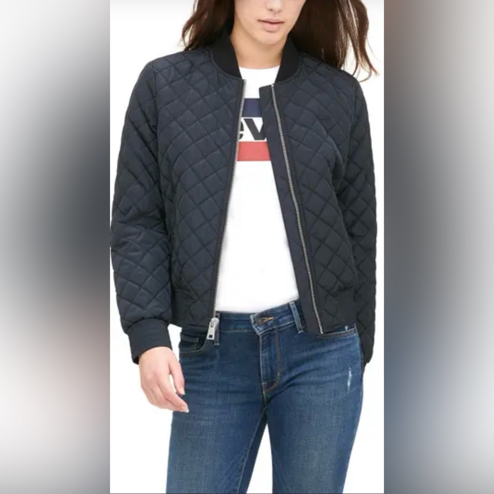 Levi’s Black Quilted Bomber Jacket Women’s Size S - Lightweight & Stylish